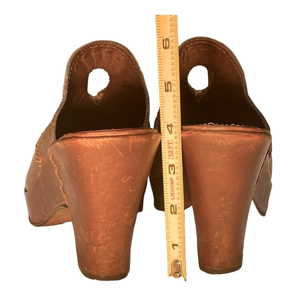 VINTAGE FRYE Ingrid Apron Distressed Clogs Women’s Size 8.5 - Picture 7 of 9